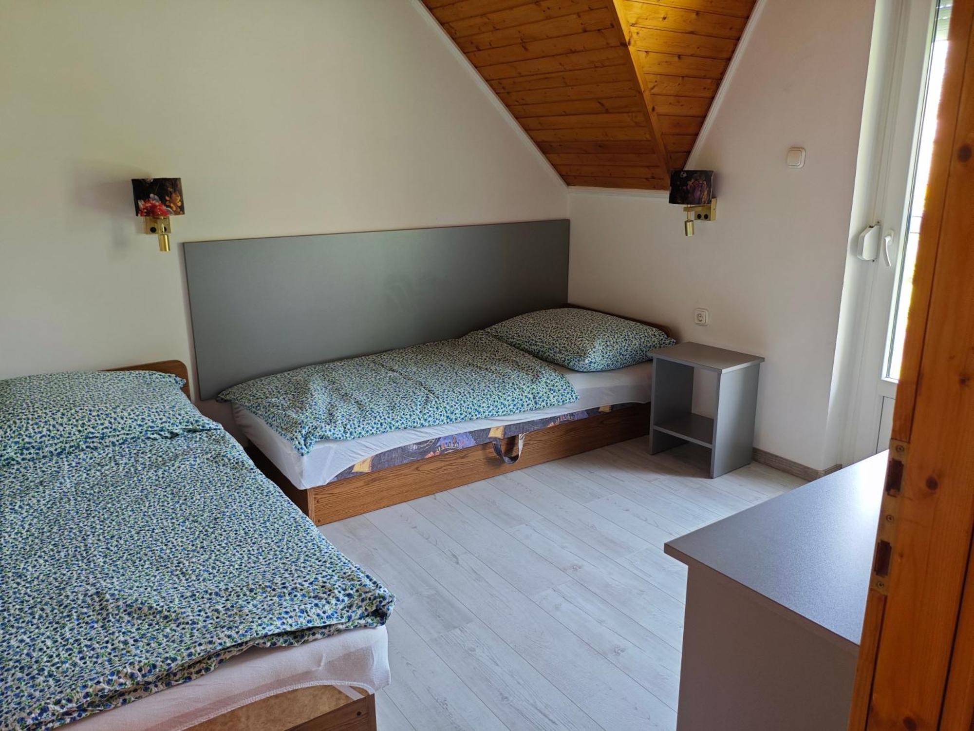 Vitorlas Villa, Emelet *
